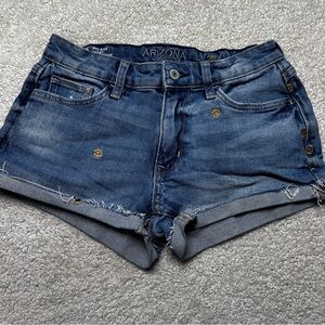 Arizona Jean Company Grunge Light Blue Denim with Yellow Smiley Faces. Junior 5